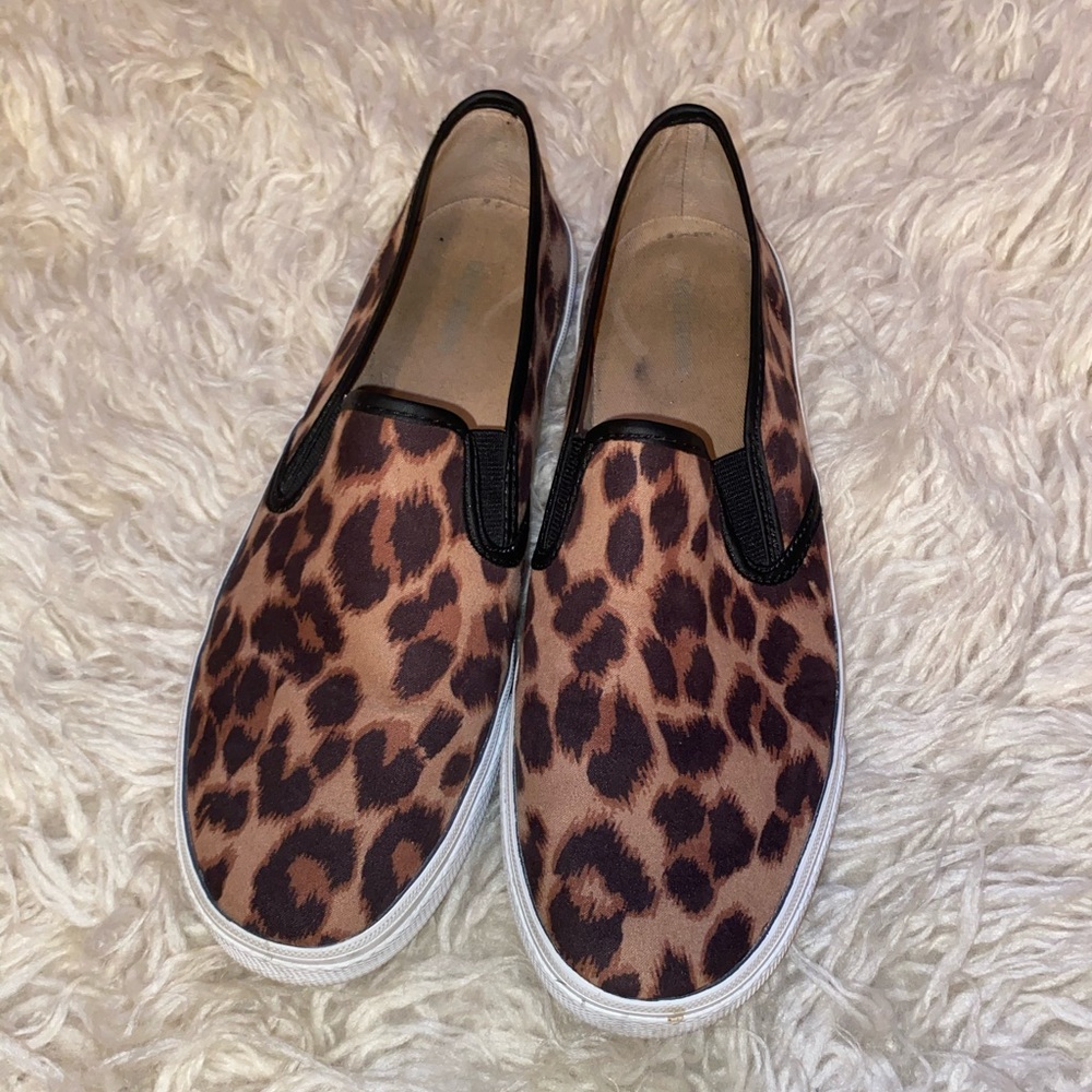 Old navy leopard loafers size 8